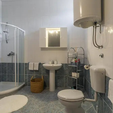 House Anna, Near The With Huge Private Garden Holiday home Tar-Vabriga